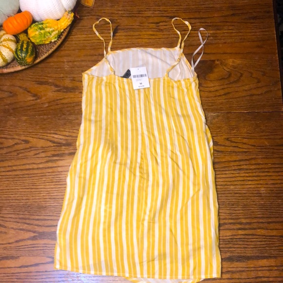 NWT Forever 21 woven front wrap dress - Picture 5 of 8